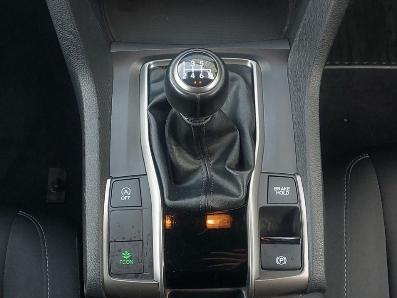 Used Honda Civic 2018 for sale - 76471581: Photo 11