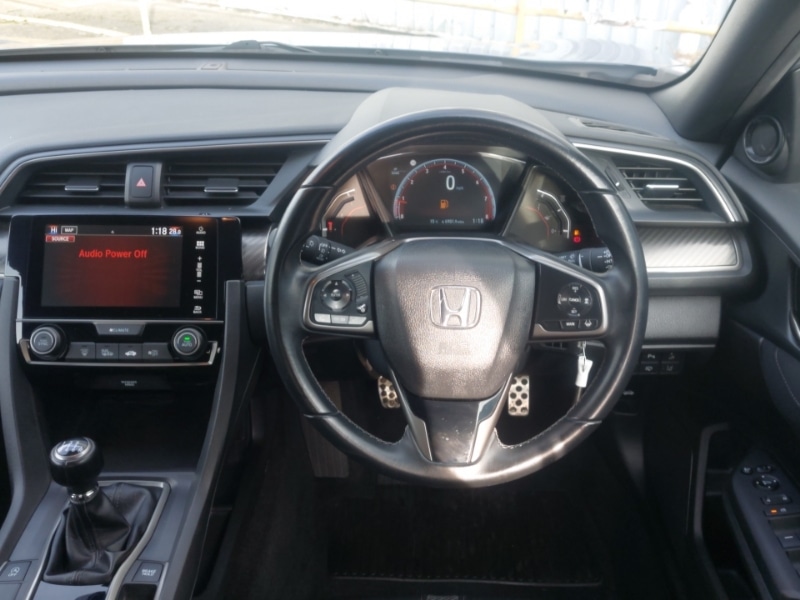 Used Honda Civic 2018 for sale - 76471581: Photo 7