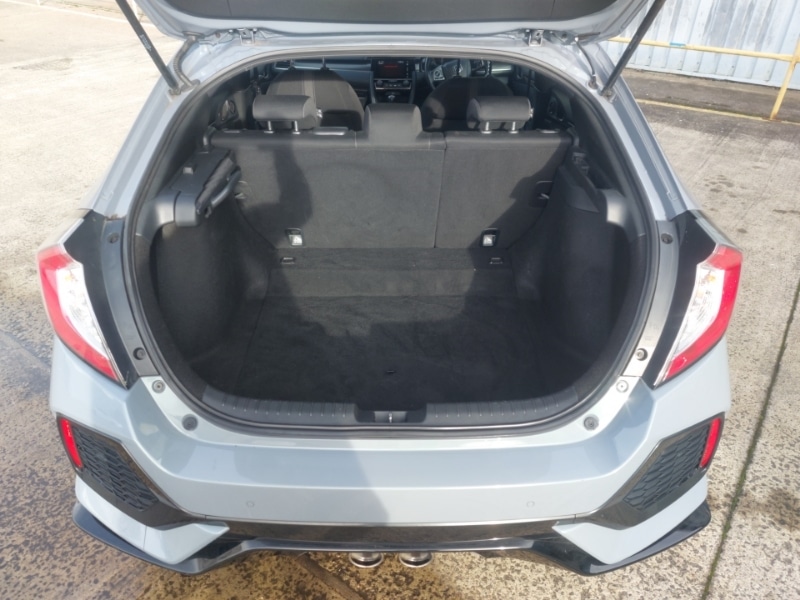 Used Honda Civic 2018 for sale - 76471581: Photo 8