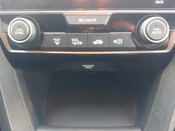 Used Honda Civic 2018 for sale - 76055341: Photo 19