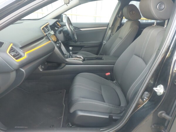Used Honda Civic 2018 for sale - 76055341: Photo 5