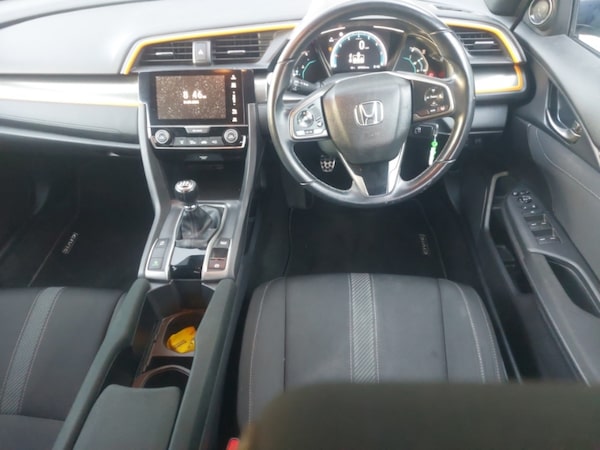 Used Honda Civic 2018 for sale - 76055341: Photo 7