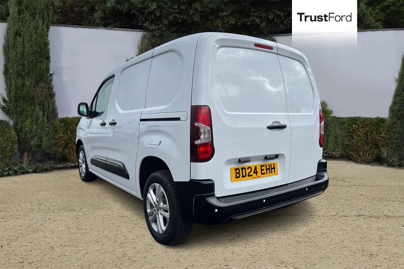 Used Toyota ProAce 2024 for sale - 77649969: Photo 2