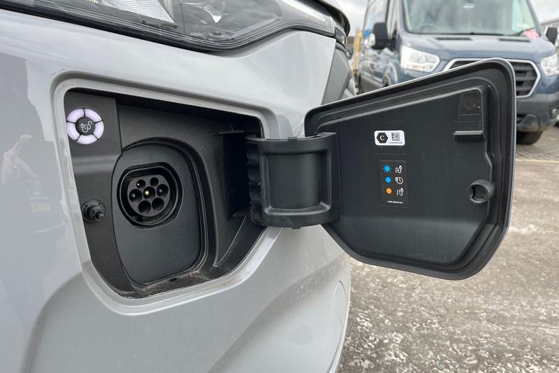 Used Ford Transit Custom 2025 for sale - 77989165: Photo 35