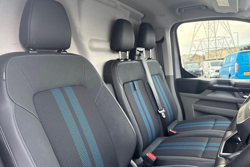 Used Ford Transit Custom 2025 for sale - 76953789: Photo 10