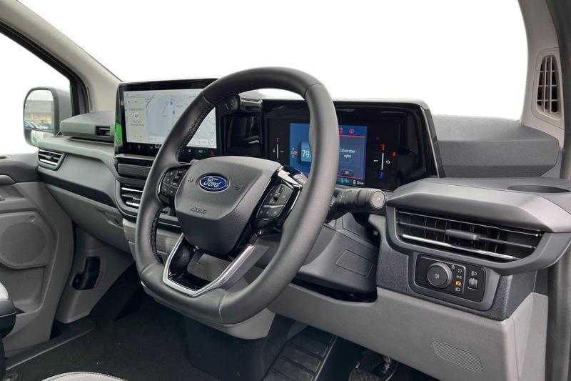 Used Ford Tourneo Custom 2025 for sale - 77746895: Photo 13