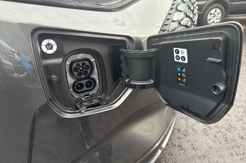 Used Ford E-Transit 2025 for sale - 76904511: Photo 14