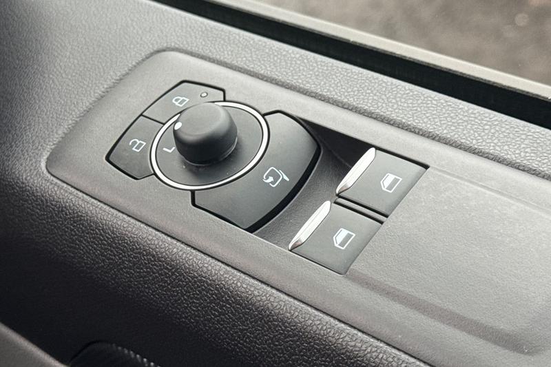 Used Ford E-Transit 2025 for sale - 76904511: Photo 21