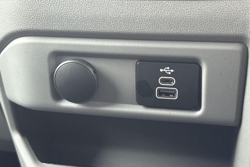 Used Ford E-Transit 2025 for sale - 76904511: Photo 35