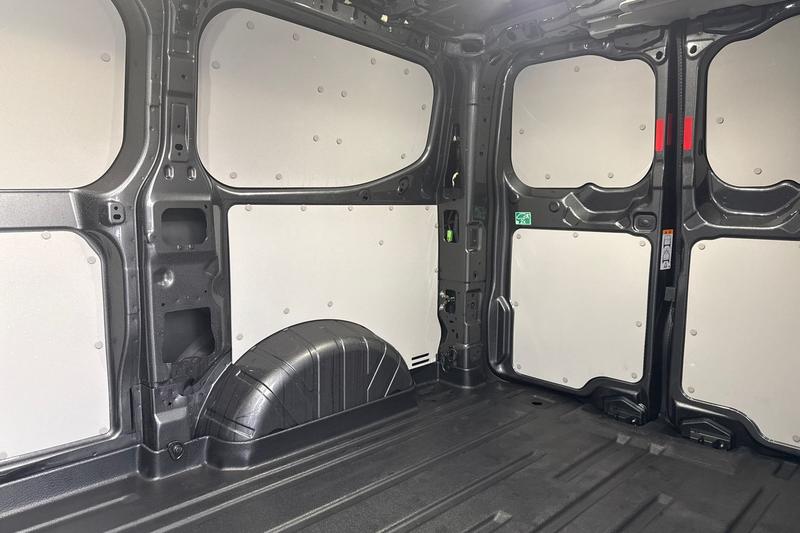 Used Ford E-Transit 2025 for sale - 76904511: Photo 4