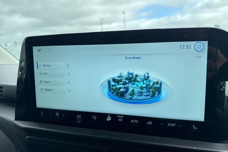 Used Ford Transit Custom 2025 for sale - 76008530: Photo 26