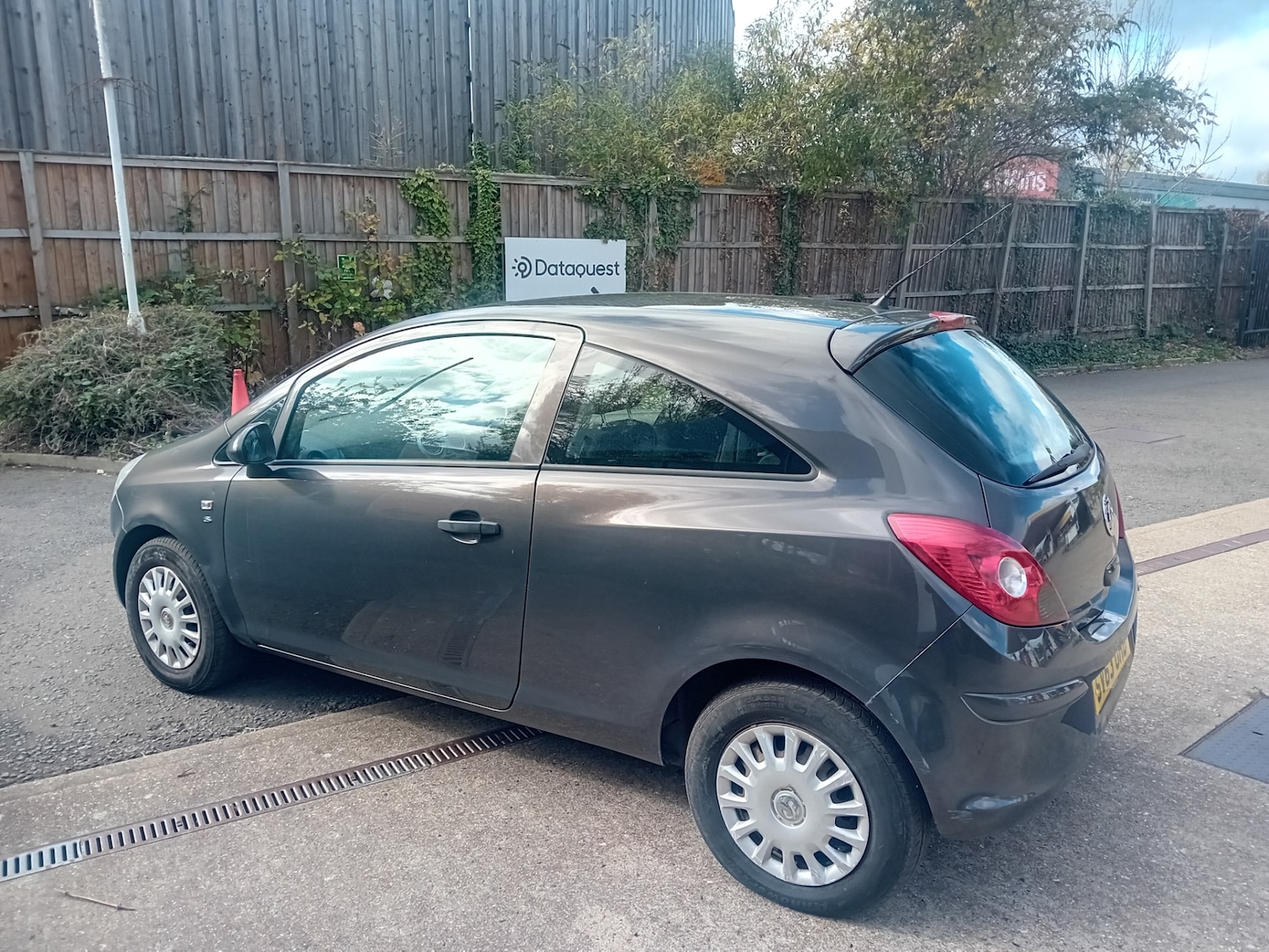 Used Vauxhall Corsa 2013 for sale - 76364989: Photo 5