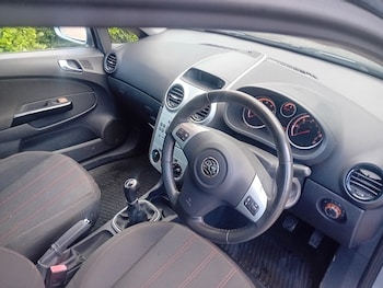 Used Vauxhall Corsa 2009 for sale - 75938938: Photo