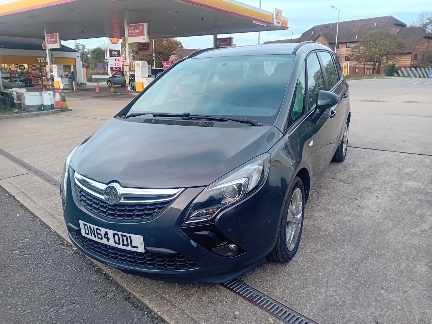 Used Vauxhall Zafira 2015 for sale - 76444685: Photo 2