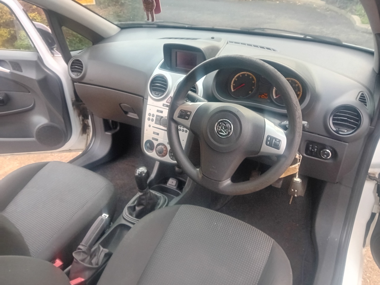 Used Vauxhall Corsa 2011 for sale - 76493832: Photo 18