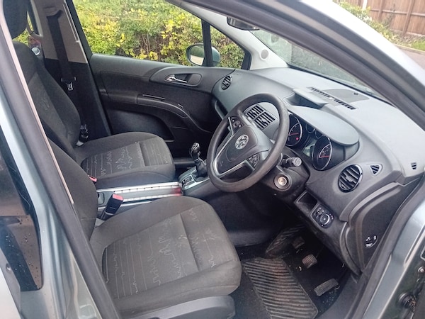Used Vauxhall Meriva 2010 for sale - 76234673: Photo 18