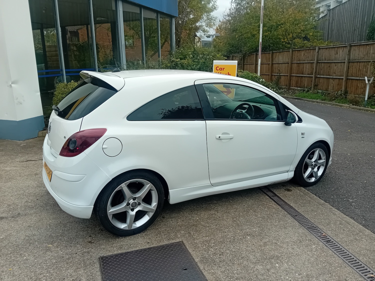 Used Vauxhall Corsa 2010 for sale - 76310000: Photo 15