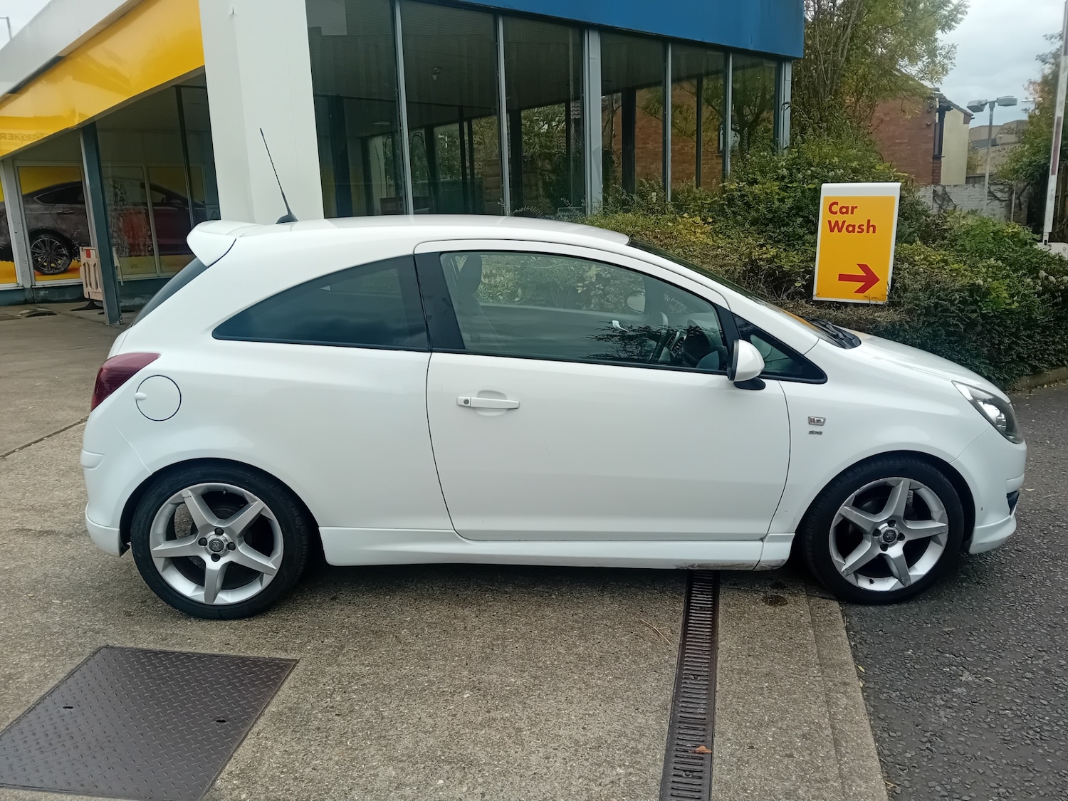 Used Vauxhall Corsa 2010 for sale - 76310000: Photo 16