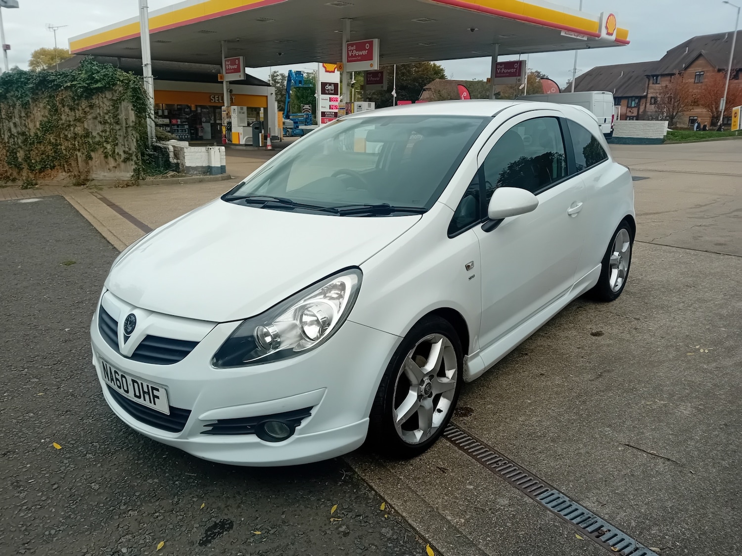 Used Vauxhall Corsa 2010 for sale - 76310000: Photo 2