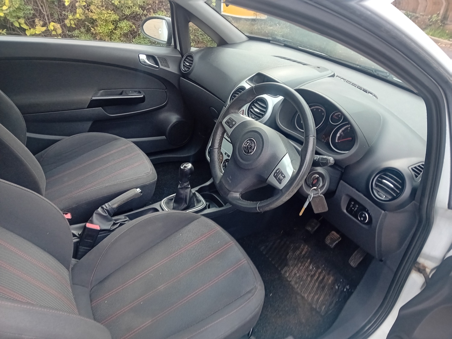 Used Vauxhall Corsa 2010 for sale - 76310000: Photo 24