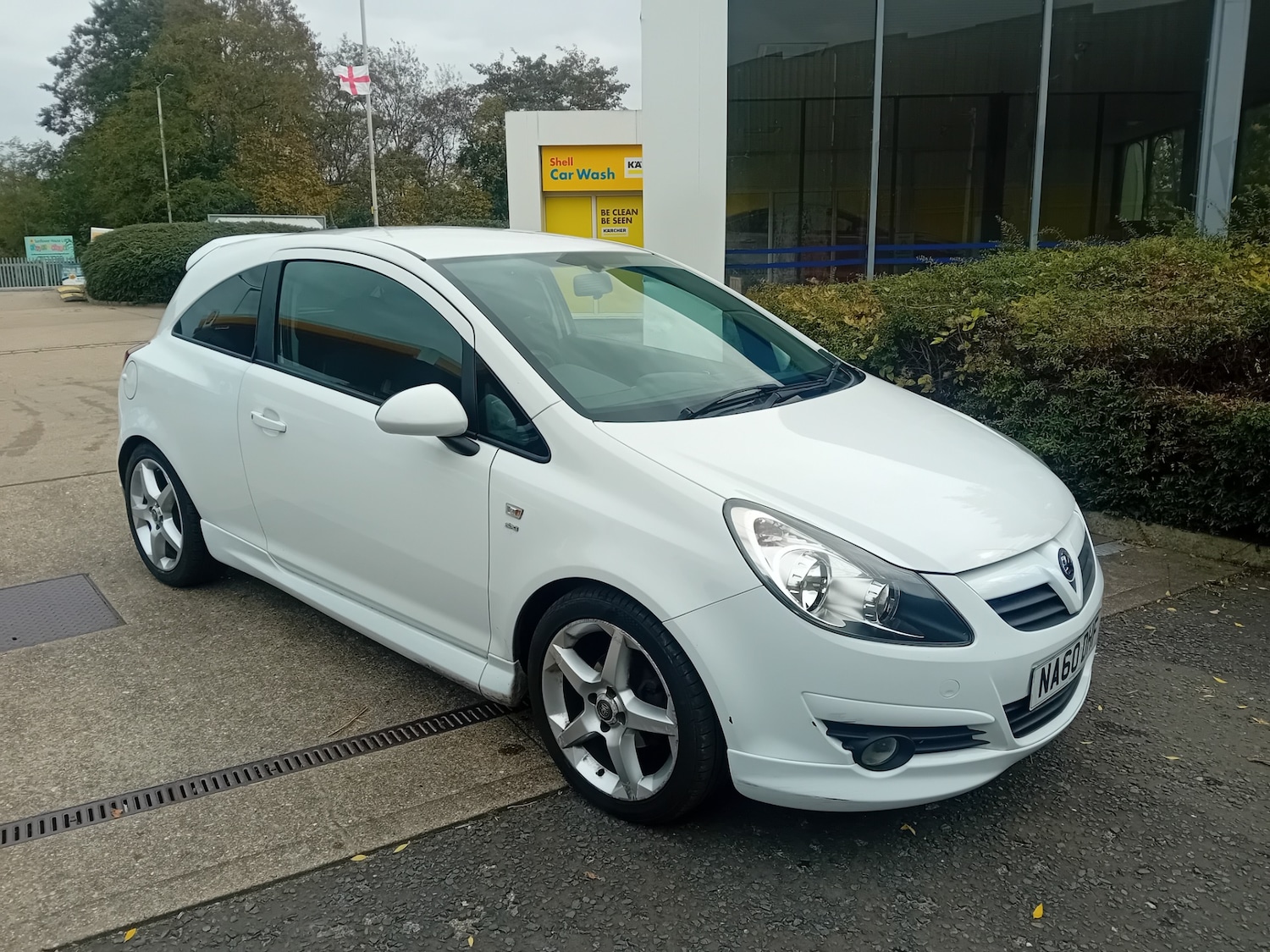 Used Vauxhall Corsa 2010 for sale - 76310000: Photo 3