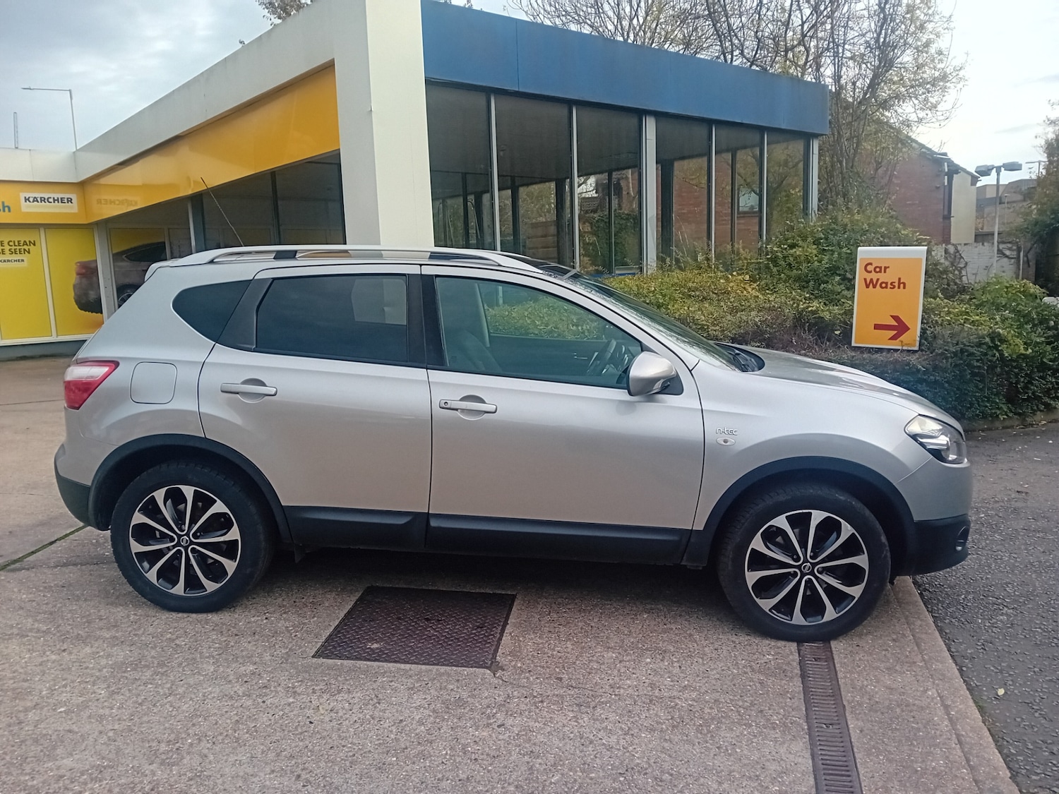 Used Nissan Qashqai 2011 for sale - 76415325: Photo 17