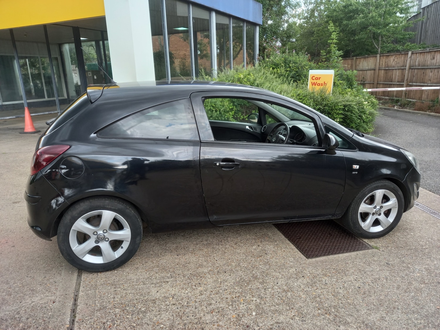 Vauxhall Corsa 2014 (14) - 1.2 SXi 3dr - Image 16