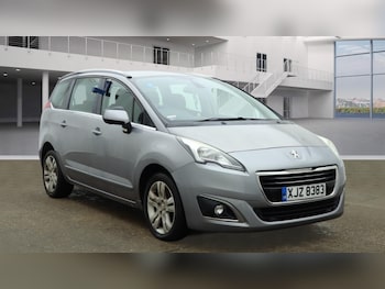 Peugeot - 5008