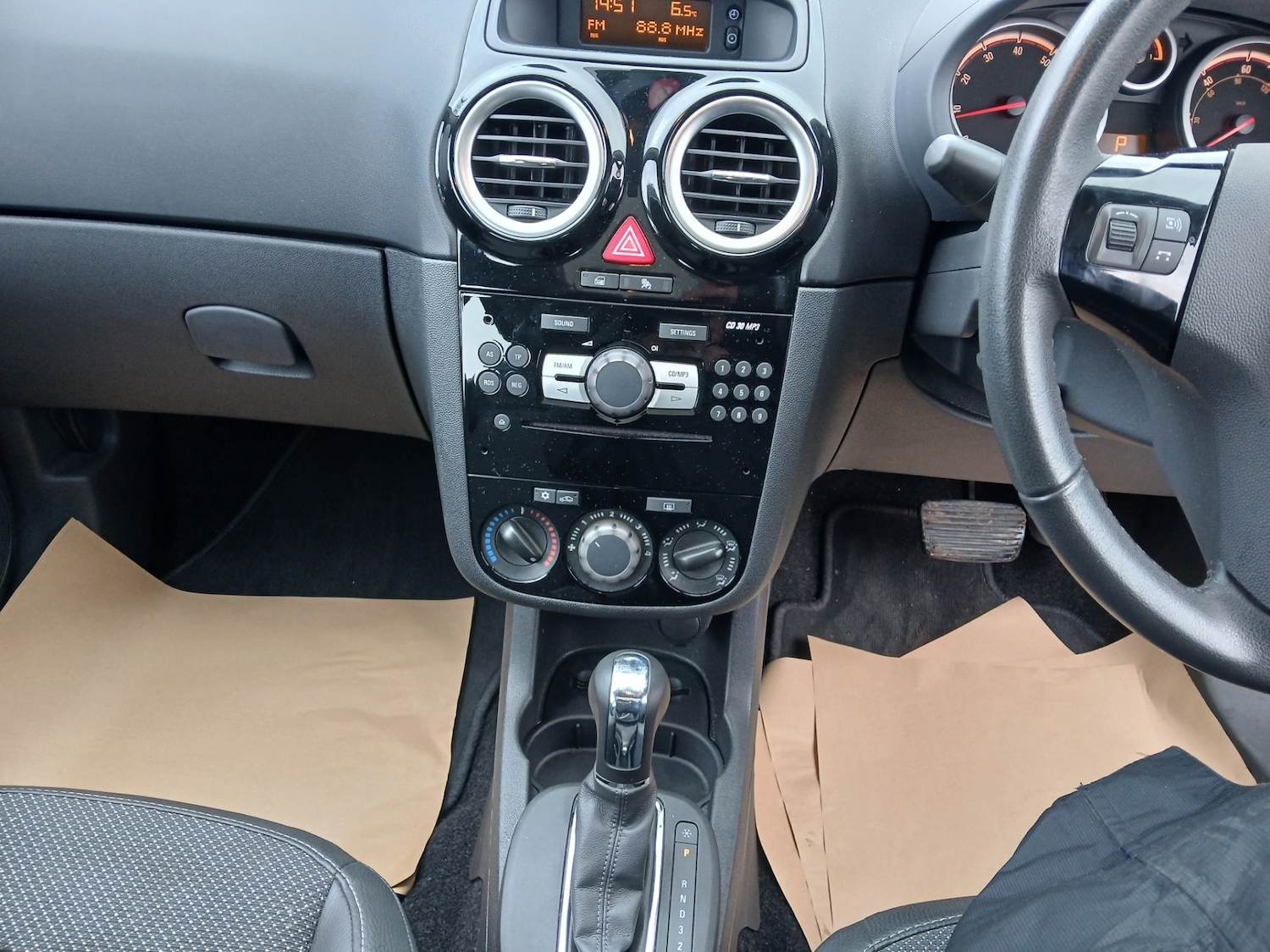 Used Vauxhall Corsa 2007 for sale - 77382019: Photo 11