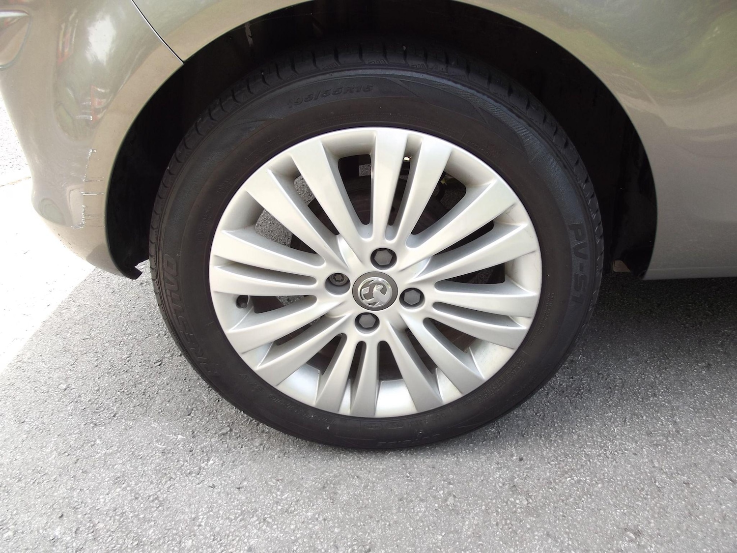 Used Vauxhall Corsa 2011 for sale - 77021208: Photo 11