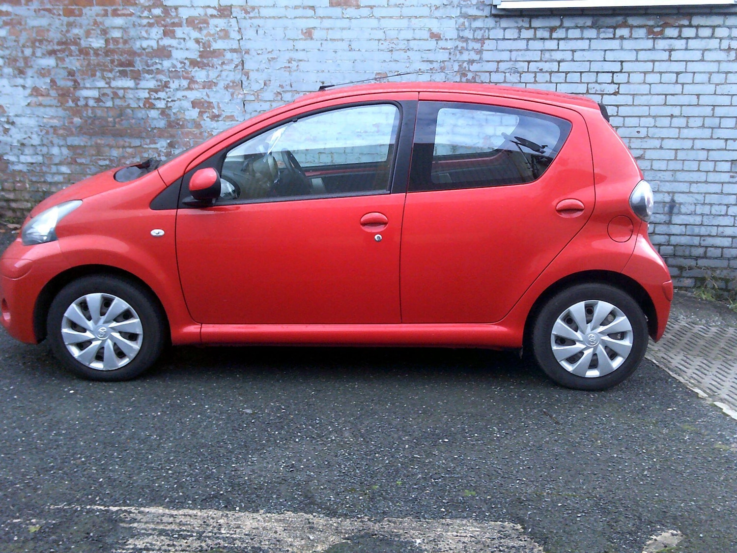 Used Toyota AYGO 2014 for sale - 76824931: Photo 6