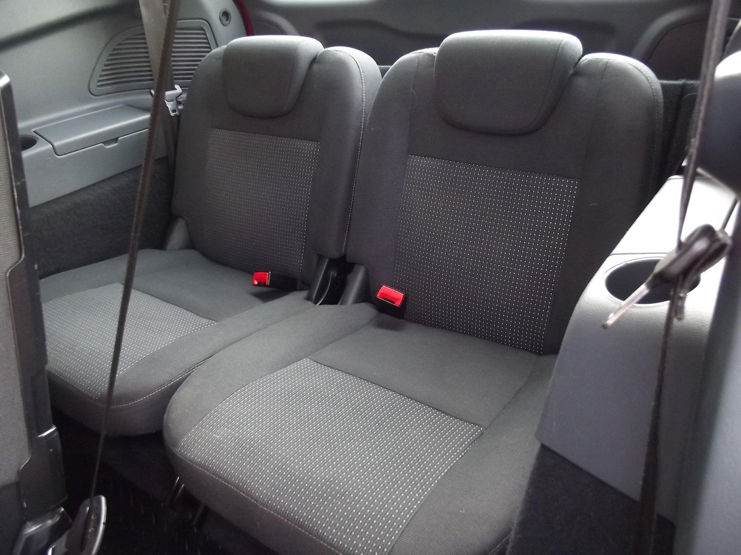 Used Ford Grand C-Max 2014 for sale - 76359868: Photo 16