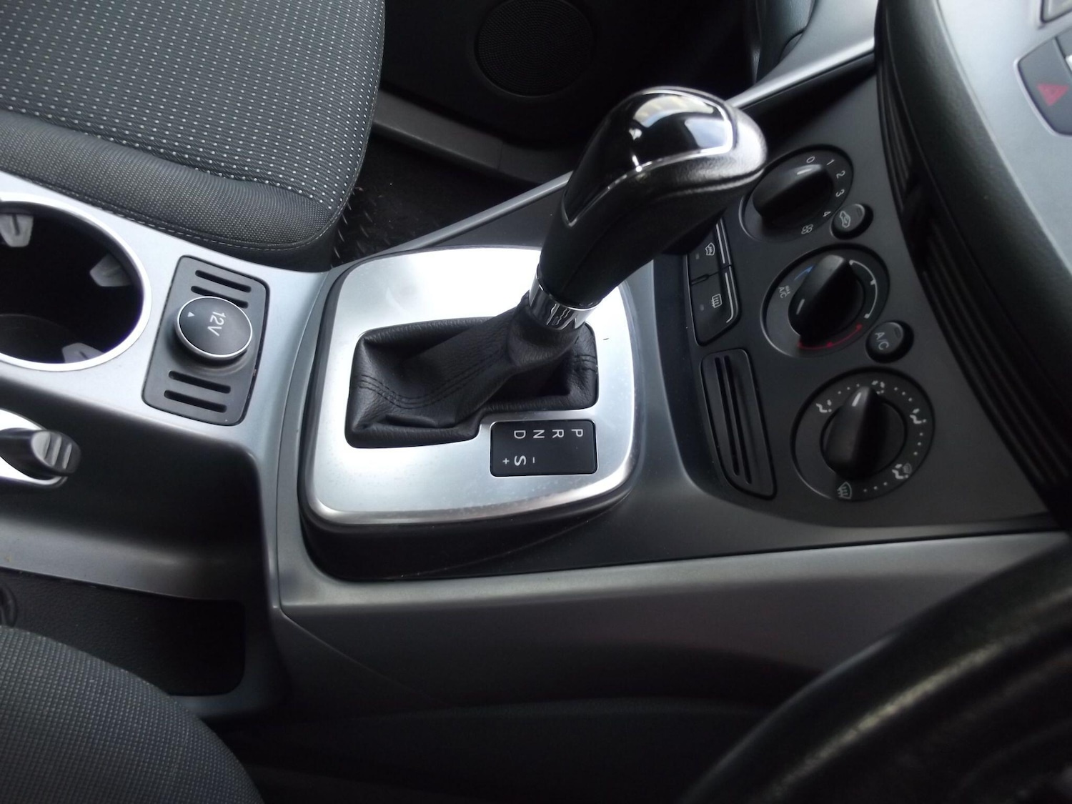 Used Ford Grand C-Max 2014 for sale - 76359868: Photo 18