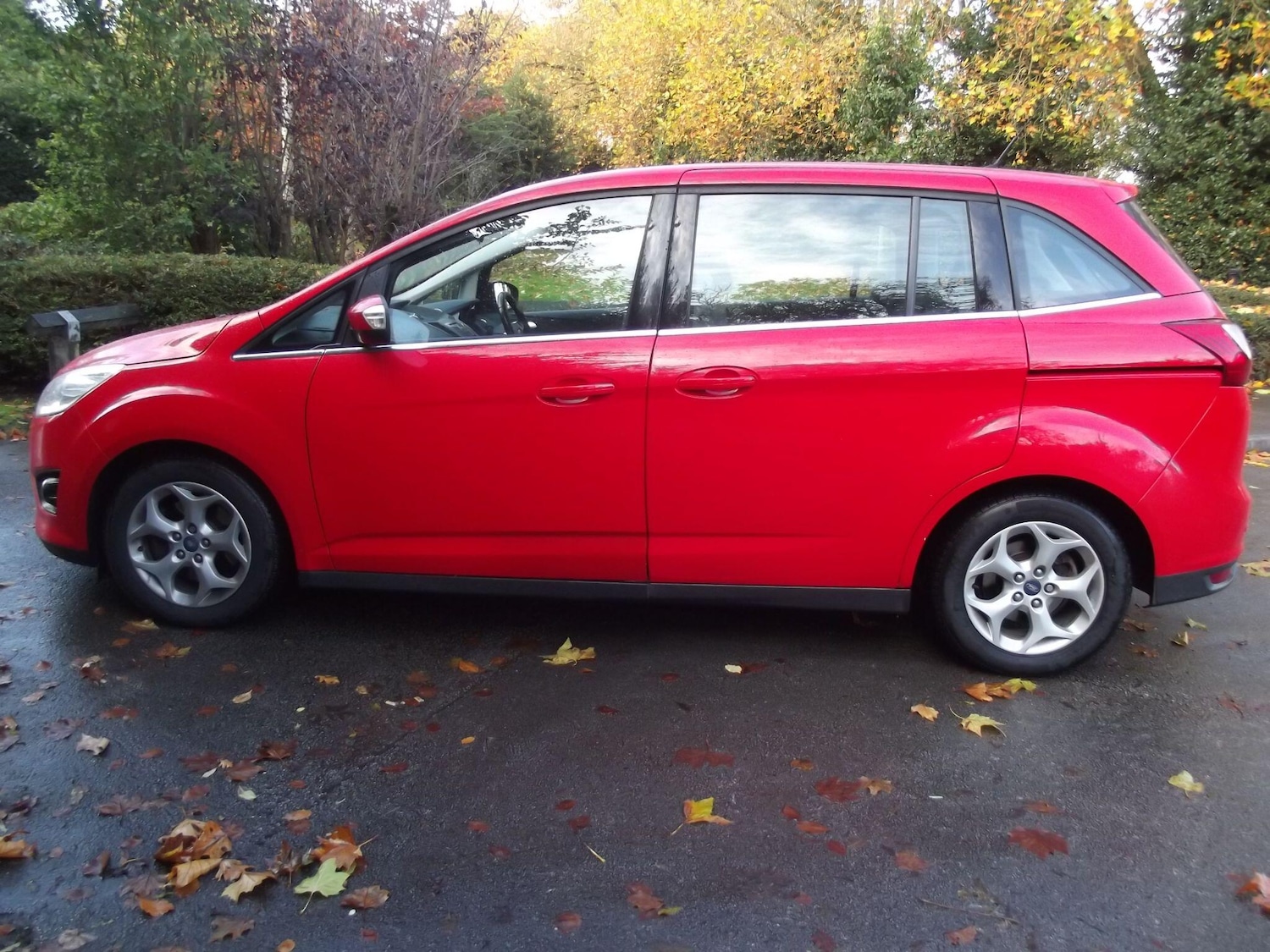 Used Ford Grand C-Max 2014 for sale - 76359868: Photo 4