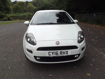 Used Fiat Punto 2016 for sale - 75670793: Photo