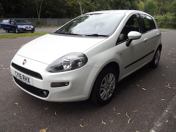 Used Fiat Punto 2016 for sale - 75670793: Photo