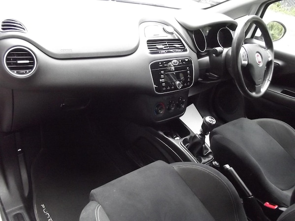 Used Fiat Punto 2016 for sale - 76108716: Photo 18