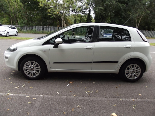 Used Fiat Punto 2016 for sale - 76108716: Photo 4