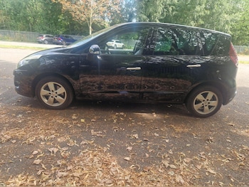 Used Renault Scenic 2011 for sale - 79483977: Photo