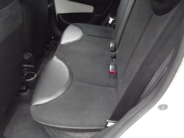 Used Toyota AYGO 2012 for sale - 76314407: Photo 10