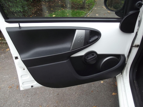 Used Toyota AYGO 2012 for sale - 76314407: Photo 14