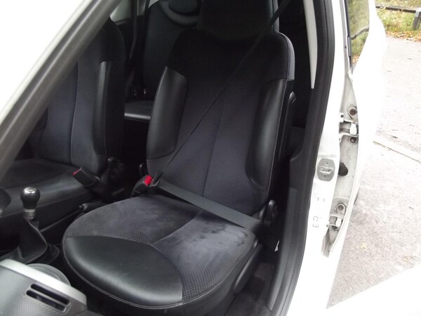 Used Toyota AYGO 2012 for sale - 76314407: Photo 15