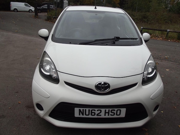 Used Toyota AYGO 2012 for sale - 76314407: Photo 2