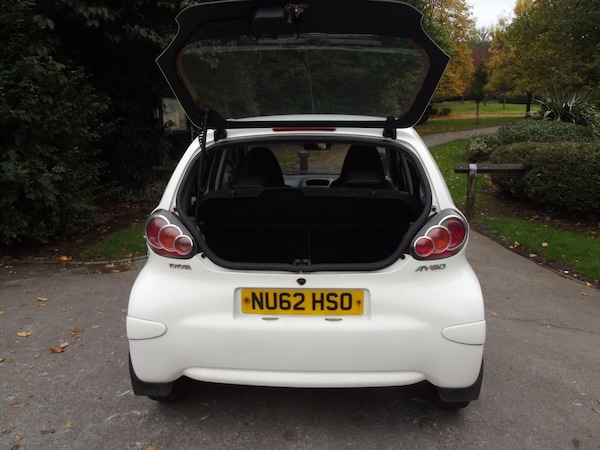 Used Toyota AYGO 2012 for sale - 76314407: Photo 8