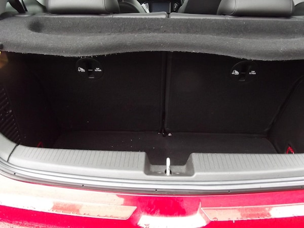 Used Vauxhall ADAM 2015 for sale - 76226719: Photo 8