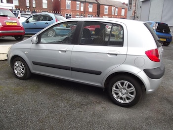 2008 - 1.1 CDX 5dr