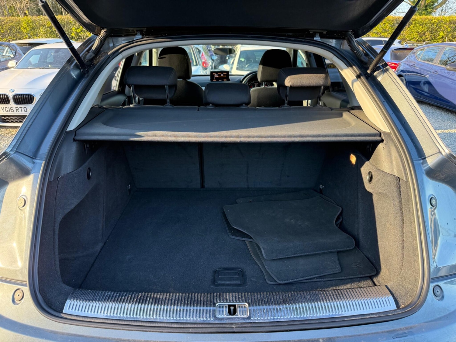 Used Audi Q3 2013 for sale - 77977632: Photo 14