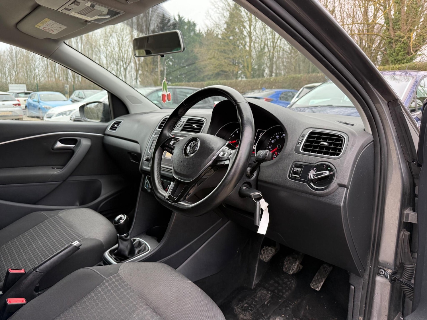 Used Volkswagen Polo for sale - 77793567: Photo 9