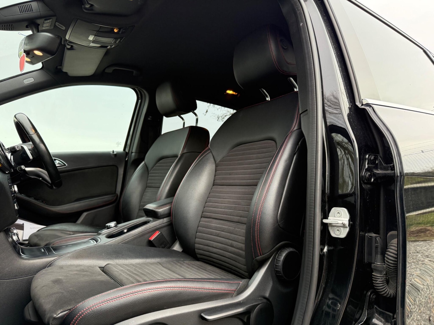 Used Mercedes-Benz B Class for sale - 77957116: Photo 28