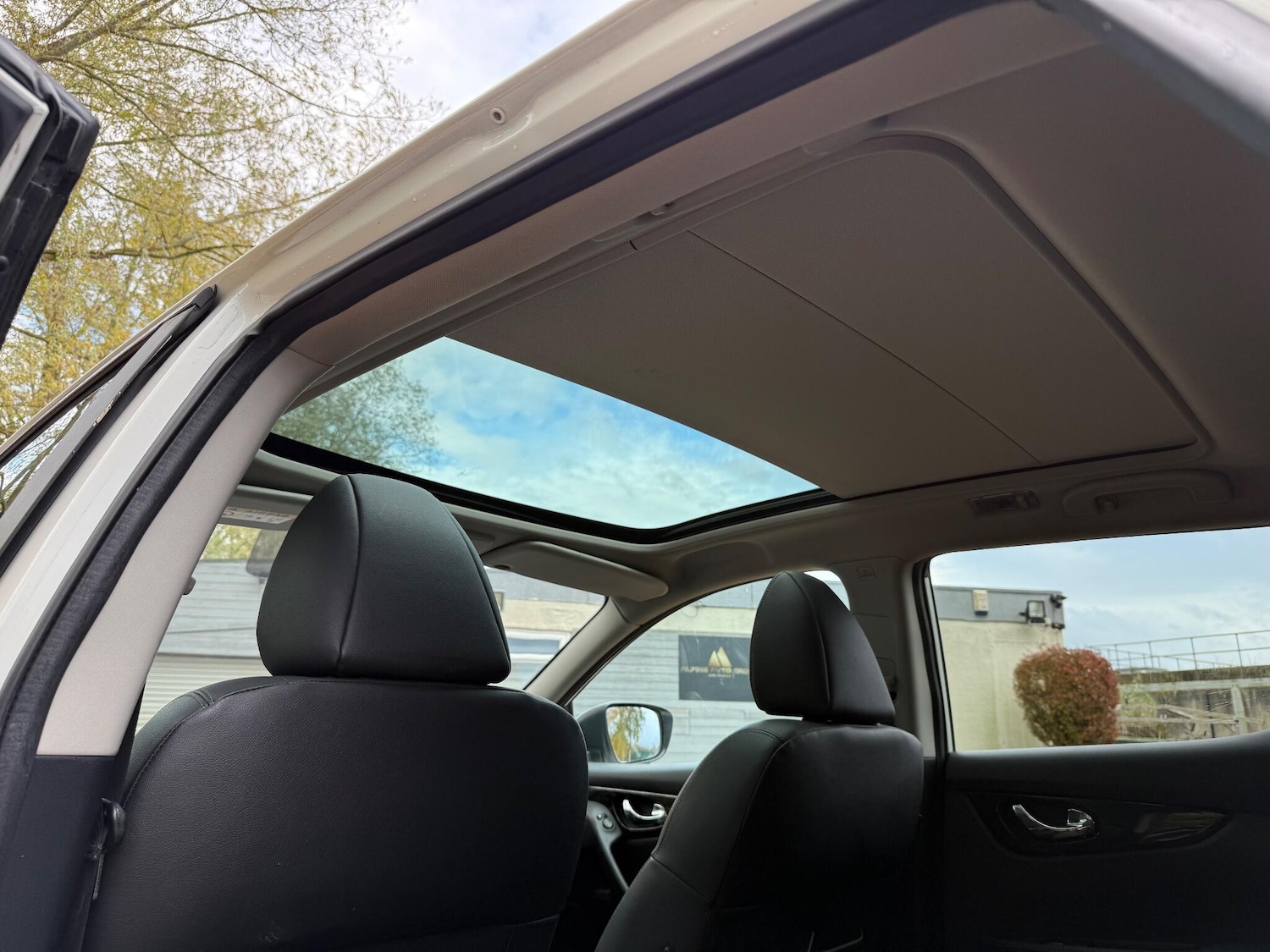 Used Nissan Qashqai 2014 for sale - 76433011: Photo 24